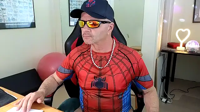 Snapshot of hotdadbod chatting on March 2, 9:30 pm hotdadbod online show from March 2, 9:30 pm