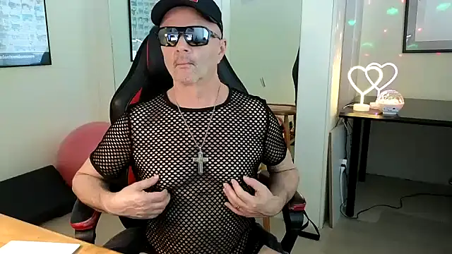Snapshot of hotdadbod chatting on February 10, 9:25 pm hotdadbod online show from February 10, 9:25 pm