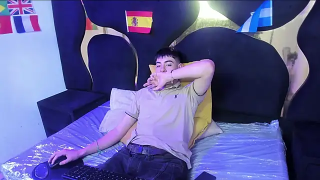 andylol330 online show from July 21, 5:53 am