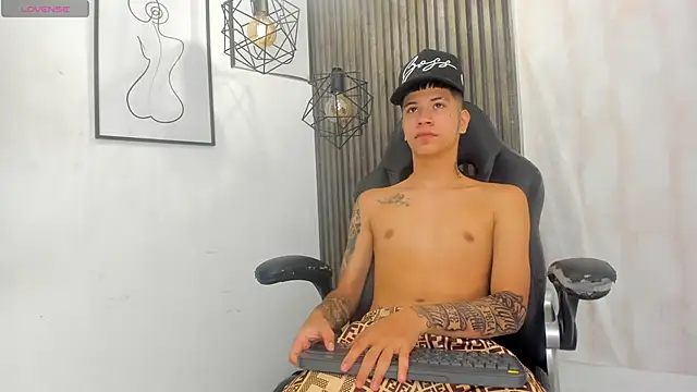 milosexy  online show from May 21, 1:59 pm