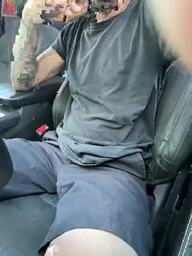 Snapshot of ScuttledStowaway chatting on June 10, 10:54 pm ScuttledStowaway online show from June 10, 10:54 pm
