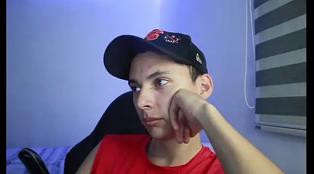 archi love online show from March 11, 7:04 am