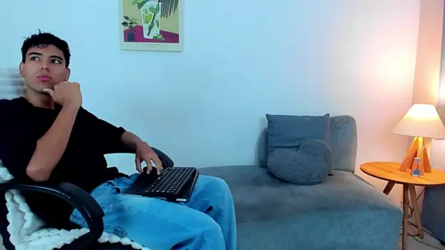 Damian Rodriiguez online show from May 27, 12:24 pm