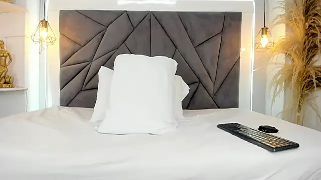 LiamBlake  online show from June 20, 9:25 am