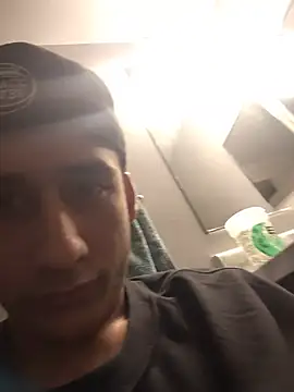 Samueln22 online show from August 3, 11:00 pm