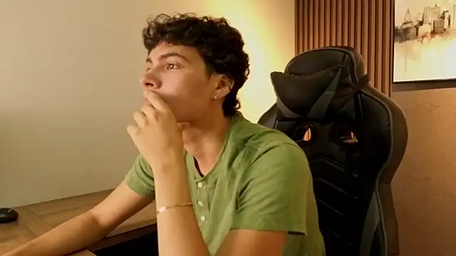 Esteban Fire online show from June 2, 12:06 pm