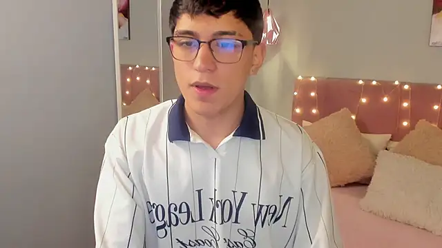 ryan valentino online show from July 10, 2:09 pm