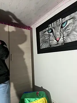 JULIANHOTSEX online show from June 4, 12:27 am