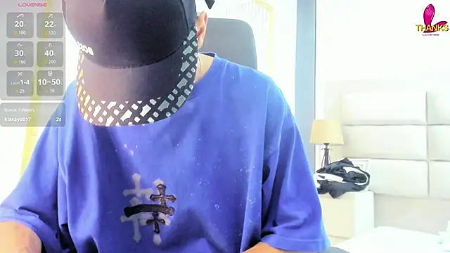 LucasJhonson  online show from June 5, 5:34 am