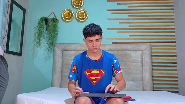 aalejo gray online show from June 5, 6:57 pm