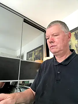 Snapshot of cumboy chatting on October 24, 2:19 pm cumboy online show from October 24, 2:19 pm