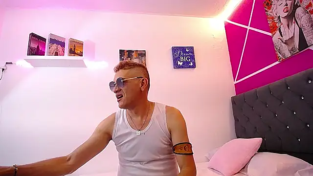 Cesirry  online show from July 9, 8:01 pm