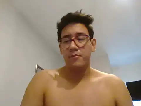 Bastian192cm online show from June 26, 4:15 am