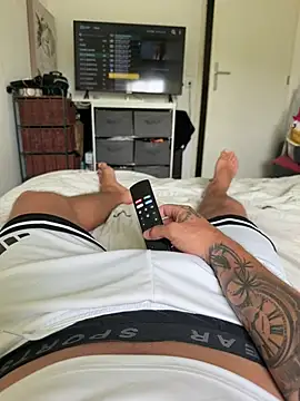 kevinZ62 online show from July 7, 9:13 am