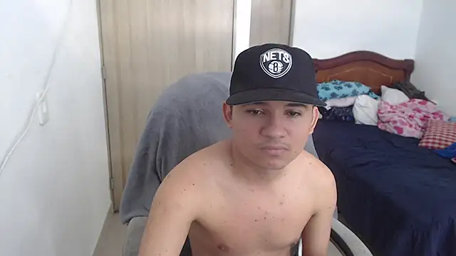 ThiagoHoyos online show from July 24, 3:30 pm