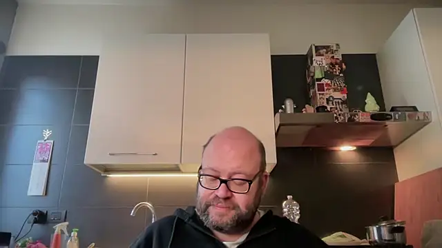 theitalianbear online show from April 23, 5:12 am