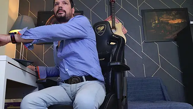 ChrisKox online show from November 11, 7:13 am