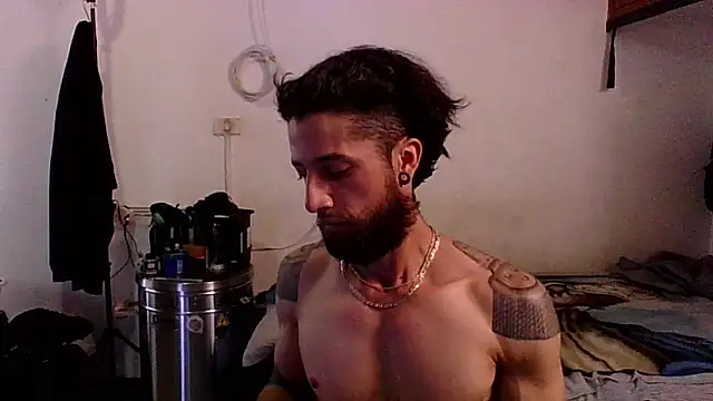 lucky johanson online show from December 29, 8:26 pm