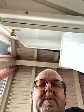 wankcellar online show from February 11, 3:39 pm