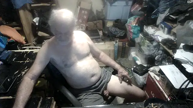 Snapshot of russtee chatting on September 26, 7:55 pm russtee online show from September 26, 7:55 pm
