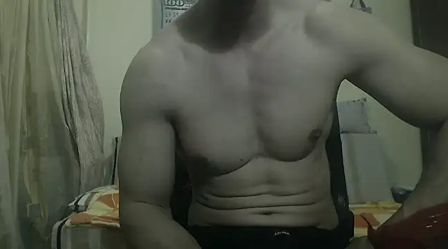 Snapshot of SexyMuscled chatting on January 4, 10:13 pm SexyMuscled online show from January 4, 10:13 pm