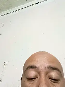 GeorgeVergaGrues online show from January 1, 6:58 am