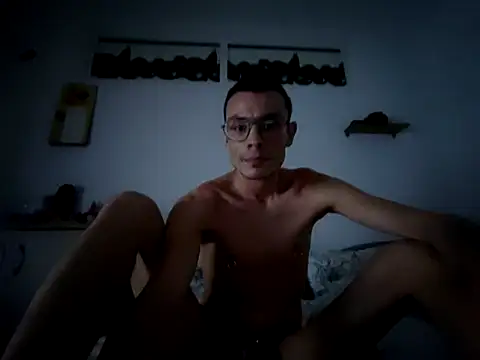 malpka25 online show from October 28, 10:45 pm