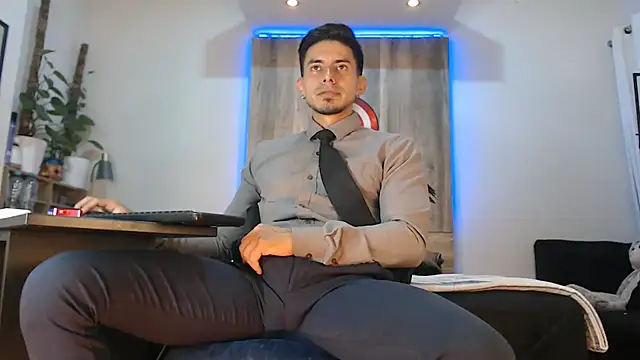 Andrew 4  online show from April 24, 4:59 am