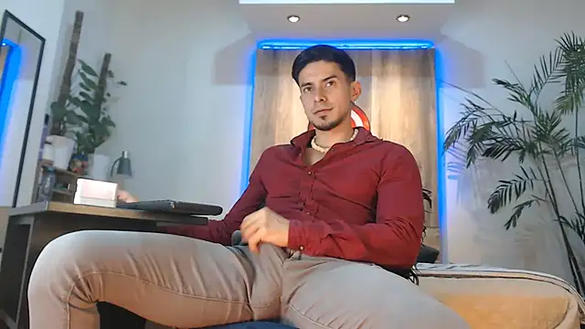 Andrew 4  online show from June 27, 2:14 am