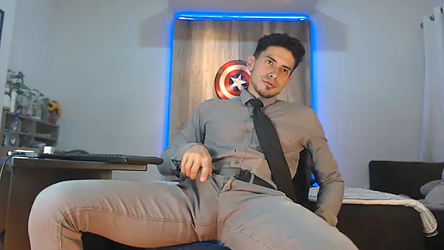 Andrew 4  online show from November 9, 7:01 am