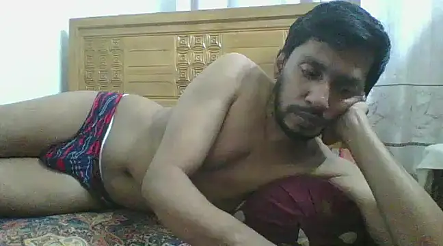 Snapshot of asianhotboy chatting on December 25, 6:52 pm asianhotboy online show from December 25, 6:52 pm