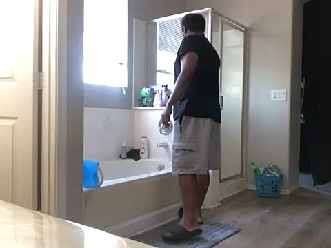 Oilybbwlover online show from February 18, 3:21 pm