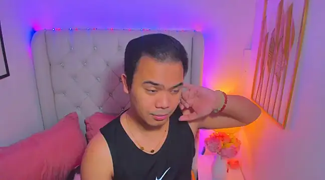 AsianZero online show from March 4, 5:13 pm