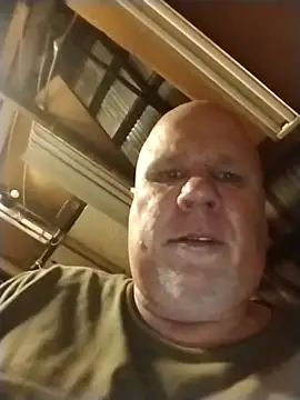 Reddog833 online show from March 21, 8:19 am