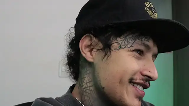 trieone online show from December 3, 11:27 am