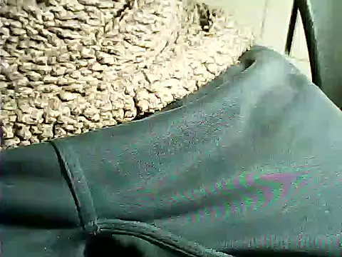 Snapshot of kalinixta chatting on September 13, 2:18 pm kalinixta online show from September 13, 2:18 pm