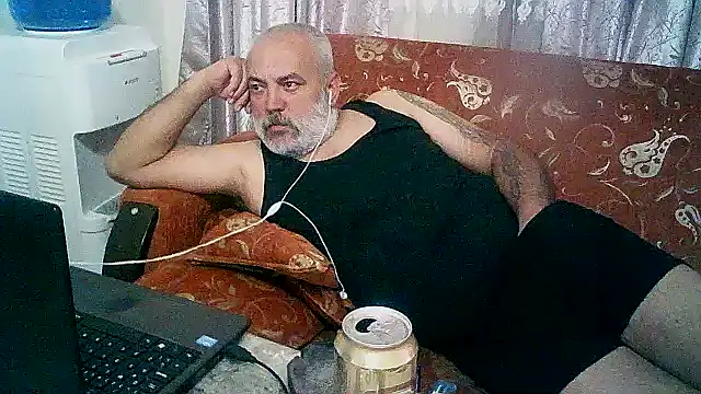 Snapshot of husoizmir chatting on March 23, 12:15 am husoizmir online show from March 23, 12:15 am