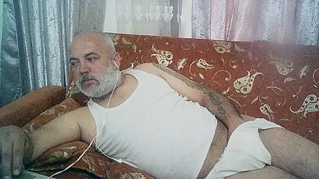 Snapshot of husoizmir chatting on March 14, 8:21 am husoizmir online show from March 14, 8:21 am