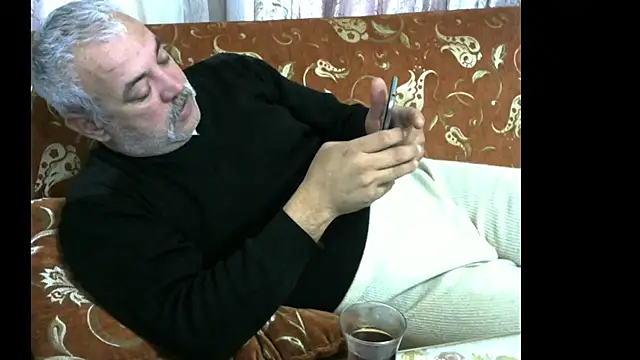 Snapshot of husoizmir chatting on February 10, 3:21 pm husoizmir online show from February 10, 3:21 pm