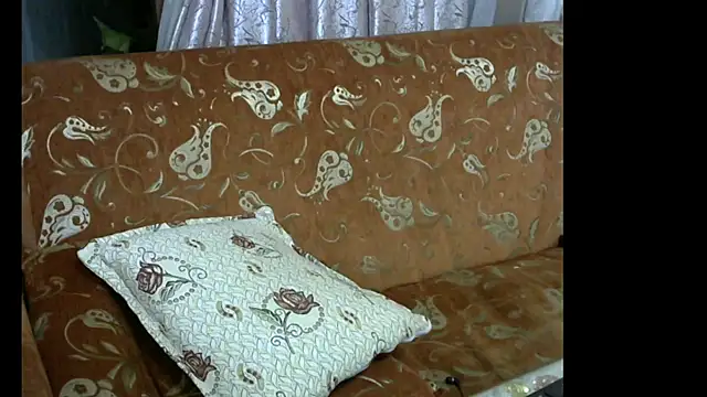 Snapshot of husoizmir chatting on December 31, 11:49 pm husoizmir online show from December 31, 11:49 pm