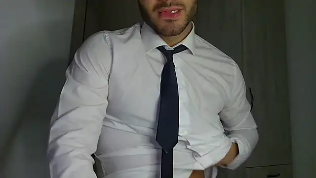 Justynn1 online show from April 7, 10:10 pm