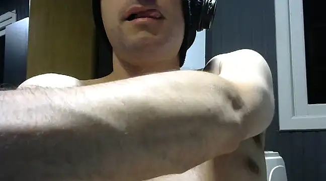 gauchors20 online show from January 5, 3:00 am