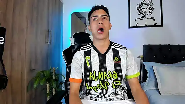 AlanNaughty online show from April 14, 11:37 pm