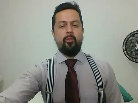 Snapshot of TRIISTAN_KING10 chatting on December 3, 2:16 pm TRIISTAN KING10 online show from December 3, 2:16 pm