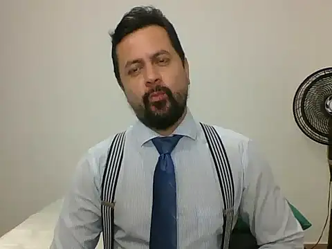 Snapshot of TRIISTAN_KING10 chatting on December 5, 7:40 pm TRIISTAN KING10 online show from December 5, 7:40 pm