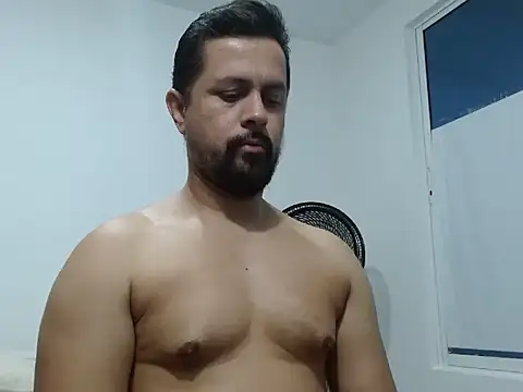 Snapshot of TRIISTAN_KING10 chatting on December 9, 10:48 pm TRIISTAN KING10 online show from December 9, 10:48 pm