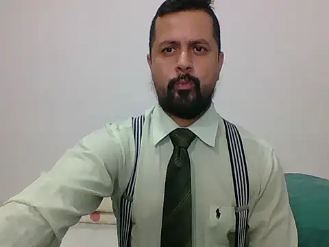 Snapshot of TRIISTAN_KING10 chatting on January 9, 9:05 pm TRIISTAN KING10 online show from January 9, 9:05 pm