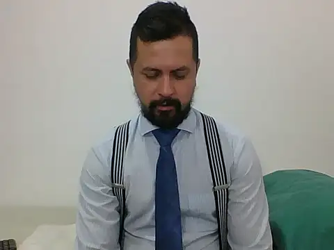 Snapshot of TRIISTAN_KING10 chatting on January 10, 3:16 pm TRIISTAN KING10 online show from January 10, 3:16 pm