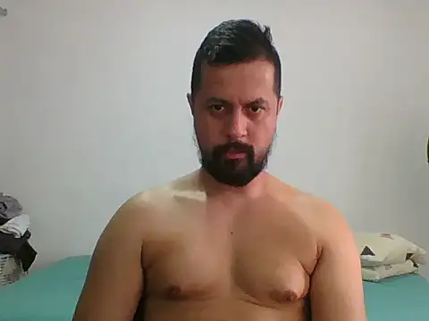 Snapshot of TRIISTAN_KING10 chatting on January 11, 2:36 pm TRIISTAN KING10 online show from January 11, 2:36 pm