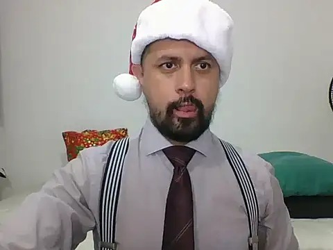 Snapshot of TRIISTAN_KING10 chatting on December 27, 9:00 pm TRIISTAN KING10 online show from December 27, 9:00 pm